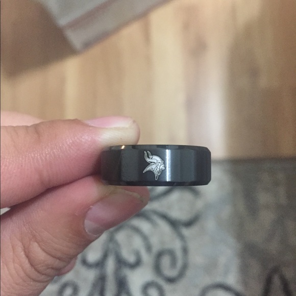 Minnesota Vikings Black Ring - Picture 2 of 4